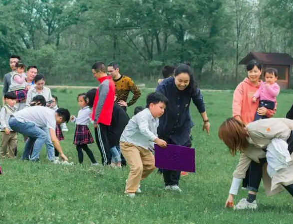 家长容易陷入焦虑控制遭遇反抗无力更焦虑的恶性循环