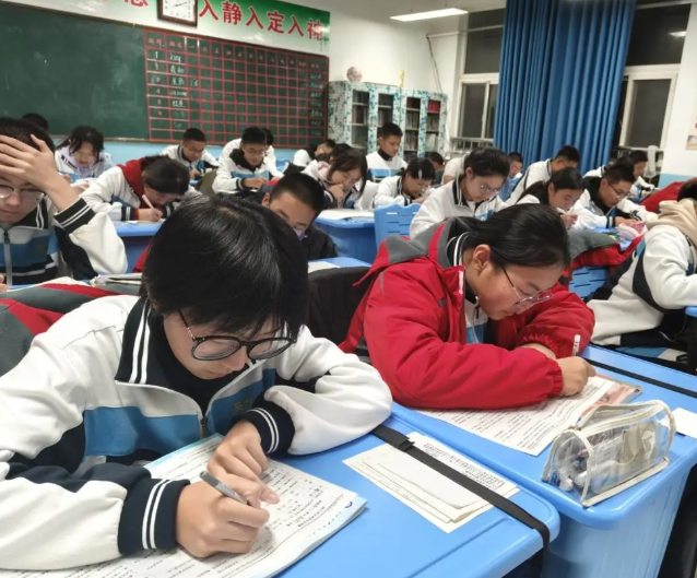 学生可以在反复思考和论证中深化认知形成价值认同 学生可以在反复思考和论证中深化认知形成价值认同